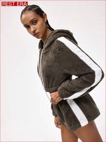 Rest Era Conjunto de sudadera con capucha de manga raglán de manga larga con cordón y pantalones cortos mullidos, ropa de invierno para mujer - Multicolor - Ver 5