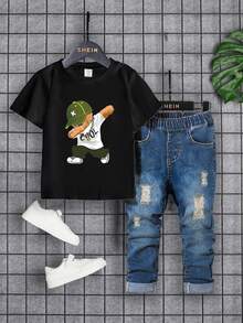 SHEIN 1 Set Kleine Jungen Lässig Mode Coole Street Style Bär Grafik Kurzarm T-Shirt und Jeans Outfit, geeignet für Frühling/Sommer - Verschiedenfarbig - Übersicht 3