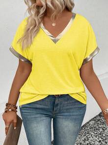 EMERY ROSE 女士休闲V领短袖拼接金色饰边涂层面料加大码T恤 - 黃色 - 查看 4