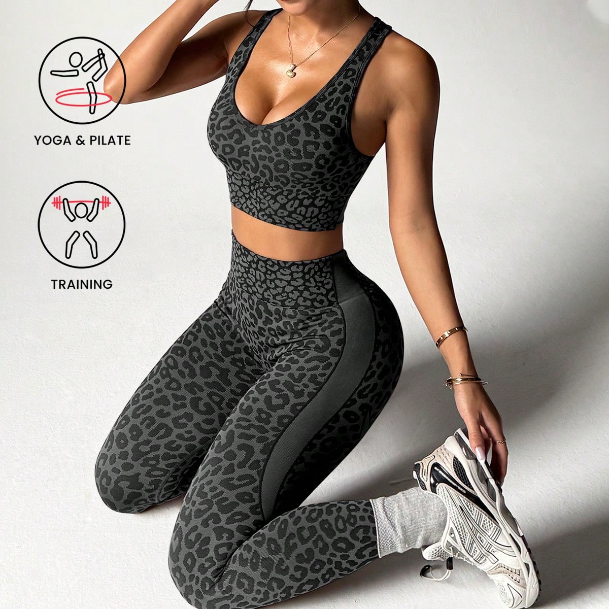 Conjunto de Top de Tirantes con Cuello en V Retorcido y Leggings con Estampado de Leopardo para Yoga, Entrenamiento, Correr y Deporte de Mujer