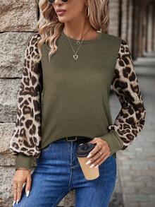 SHEIN LUNE 休闲度假风圆领泡泡袖灯笼袖撞色豹纹长袖T恤，春夏款 - 軍綠色 - 查看 3