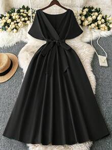 DreamSkyne Đầm dài tay ngắn cổ chữ V màu trơn thanh lịch cỡ lớn dành cho nữ - màu đen - Xem 1