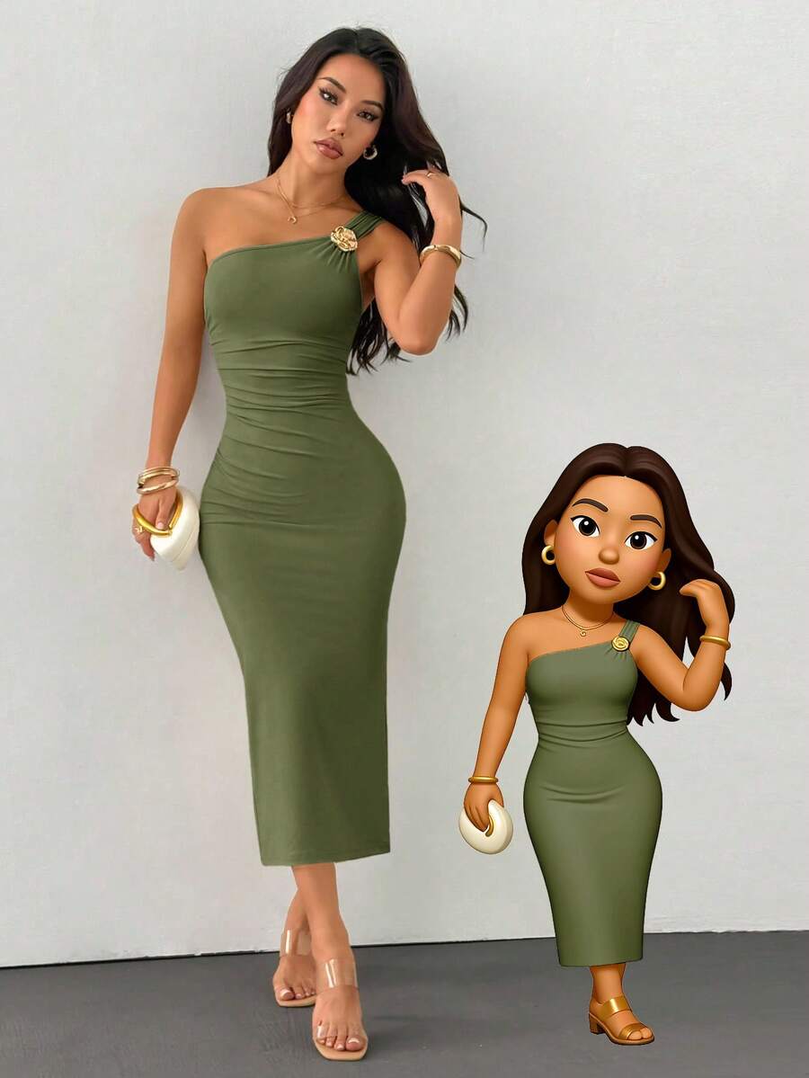 SHEIN PETITE Chân váy đuôi cá xếp nếp cổ bất đối xứng đính trâm cài áo màu vàng