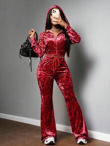 Slaydiva 2025秋冬新款音乐节假日西式游牧风生日派对毕业季学生日常街头基础百搭休闲Y2K高街辣妹连帽拉链外套+修身喇叭裤后臀热钻字母红色水波纹图案天鹅绒女式两件套，返校季，毕业季 - 紅色 - 查看 5