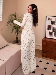 SHEIN Tween Girl White Autumn Cute Sleep 2 Piece Pajama Set,Korean Style Ditsy Floral Cherry Square Neck Lace Trim Long Sleeve T-Shirt & Ruffle Hem Pants - Apricot - View 2