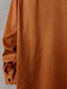 Manfinity Homme 男士纯色翻领单排扣长袖衬衫搭配抽绳腰带口袋长裤套装，休闲两件套，男士两件套西装，长袖男士两件套，男士两件套服装，棕色复古风格，适合日常休闲、周末旅行、户外活动、探险旅行、轻松的工作环境或半正式场合，可作为男友/丈夫礼物、周年纪念/生日礼物、派对礼物、圣诞节礼物、新年礼物、婚礼礼物。 - 棕色 - 查看 4