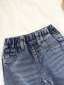 SHEIN Baby/Toddler Boys' Casual Soft Cute Blue Denim Cat Whiskers Loose Fit Baggy Jeans Fall Winter,Baby Basic Style Denim Pants,For Baby Dailywear Fall/Winter Clothes Outfits And Back To School Clothes,Boys Streetwear Outfits,Boy Christmas Outfits,Boys New Year Outfit,Stylish Clothing Collection,Winter Jeans,Toddler Jeans,Warm Jeans,2-Year-Old Boys Denim Jeans,Boys Casual Outfits,Graphic Jeans Boys,2000s Graphic Jeans - Medium Wash - View 7