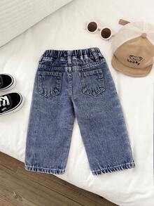 SHEIN Baby/Toddler Boys' Casual Soft Cute Blue Denim Cat Whiskers Loose Fit Baggy Jeans Fall Winter,Baby Basic Style Denim Pants,For Baby Dailywear Fall/Winter Clothes Outfits And Back To School Clothes,Boys Streetwear Outfits,Boy Christmas Outfits,Boys New Year Outfit,Stylish Clothing Collection,Winter Jeans,Toddler Jeans,Warm Jeans,2-Year-Old Boys Denim Jeans,Boys Casual Outfits,Graphic Jeans Boys,2000s Graphic Jeans - Medium Wash - View 2