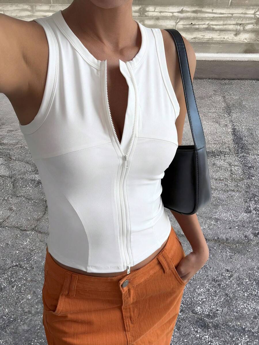 DAZY Outdoor Casual Round Neck Slim Fit Athletic Tank Top - White - View 1