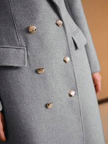 MOTF PREMIUM 女士双排扣尖领长款大衣，秋冬季 - 淺灰色 - 查看 2