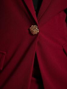 Radiana 大码女装秋冬优雅日常基础款翻领西装外套金属纽扣套装，搭配修身短裤，适合春夏、秋冬、音乐节、演唱会、嘉年华派对等场合。 - 紅色 - 查看 9