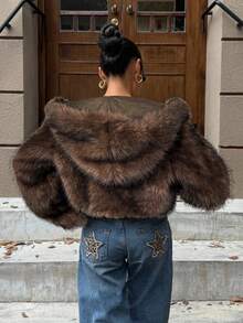 Muchica 女士新款咖啡棕色短款连帽仿皮草外套，冬季 - 咖啡棕 - 查看 2