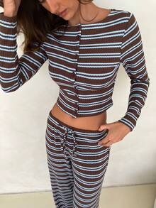 Aloruh 女士条纹圆领长袖单排扣短款T恤和裤子休闲两件套 - 棕色 - 查看 8