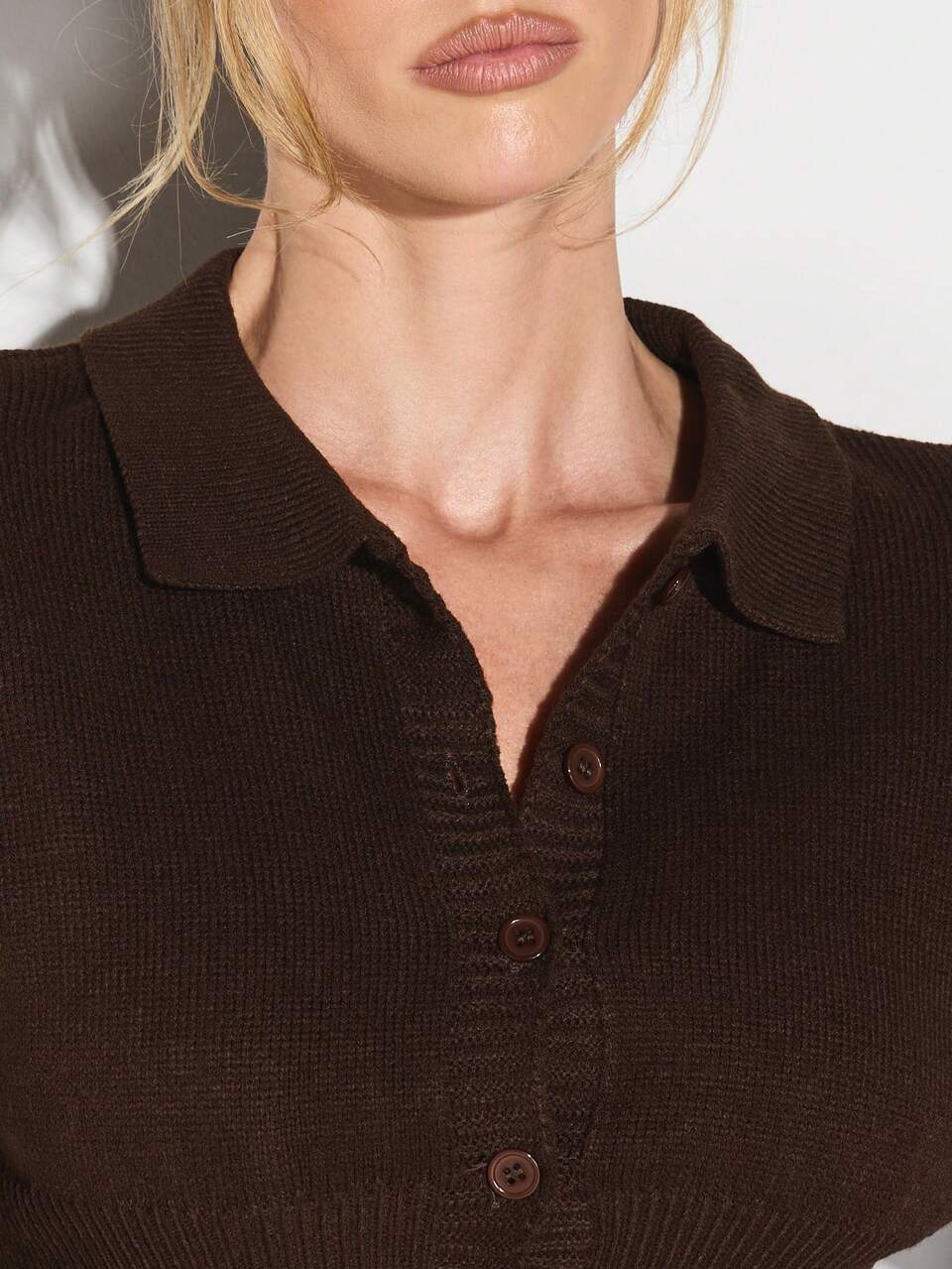Gerippter Strickknopf-Crop-Cardigan mit Kragen-Ausschnitt, Langarm, taillierter Taille, kuschelige gestrickte Oberteil für Herbst und Winter