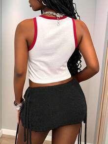 Slaydiva 2025夏季新款伊比沙岛波西米亚风女装，适合音乐节、西部风、游牧风、派对、泳池、性感度假装、邮轮旅行、海滩、日光浴等场合，是风靡全球的时尚度假之选。这款甜美性感的红色钩针流苏迷你裙（可搭配）也适合秋冬季穿着。 - 黑色 - 查看 3