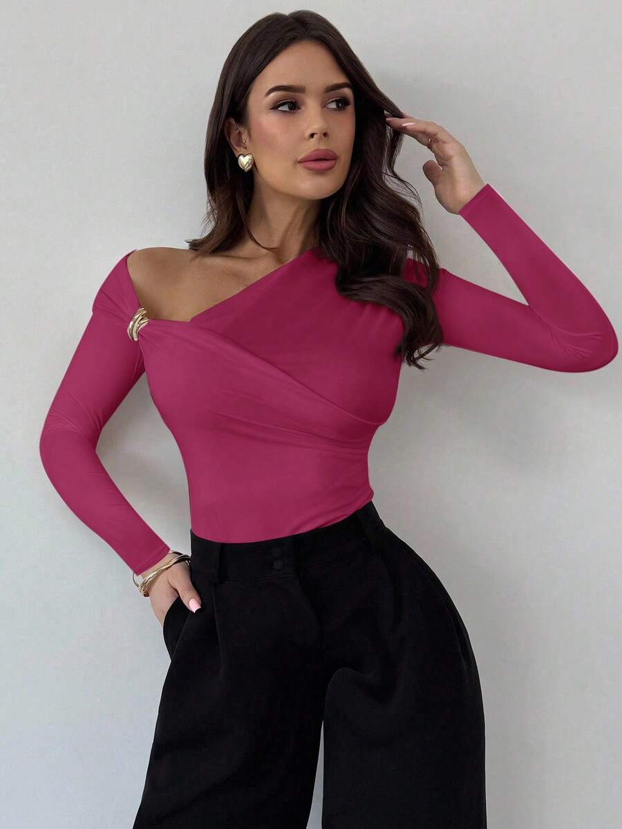 Firerie Áo thun nữ màu trắng dáng ôm, tay dài, vai bất đối xứng, eo nhún, đính kim loại, kiểu dáng thanh lịch mới, phù hợp cho mùa thu, mùa tựu trường, đi sân bay, đi chơi. - Màu đỏ tím - Xem 1
