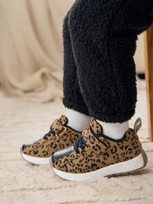 Cozy Pixies 一双女童黑色豹纹跑步鞋时尚简约设计返校可爱运动鞋儿童运动鞋 - 豹紋 - 查看 2