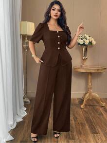 SHEIN Clasi 大码女士优雅通勤复古棕色方领金属纽扣装饰泡泡袖短袖修身衬衫 + 大码女士优雅通勤复古棕色修身直筒裤 - 棕色 - 查看 4