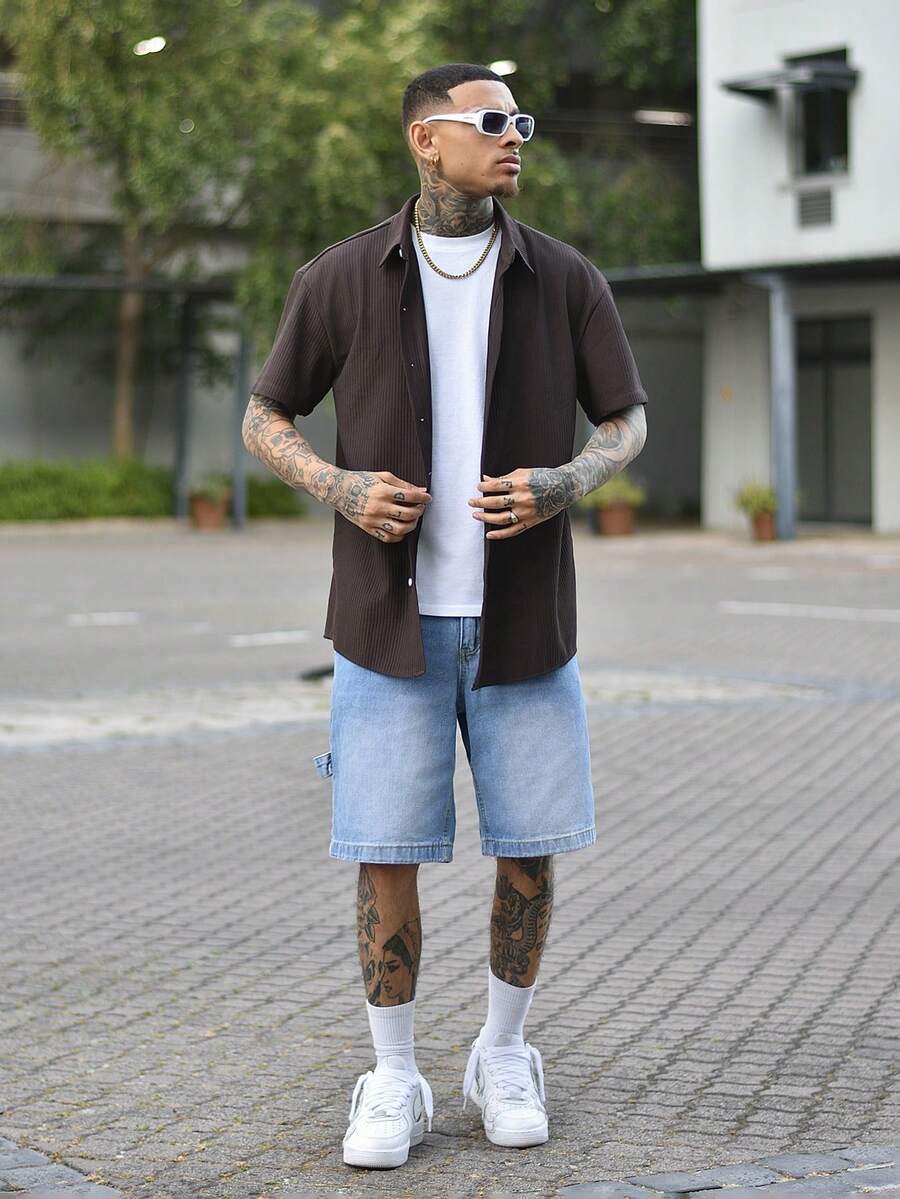 Devon Thys Herrskjorta i gammal stil med ribbad stickning, kortärmad, slagtröja, enfärgad, texturerad brun skjorta för sommarresort, semester, fritidskläder, present till pappa - Chokladbrun - Visa 1