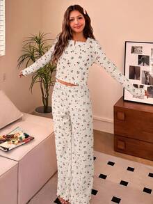 SHEIN Tween Girl White Autumn Cute Sleep 2 Piece Pajama Set,Korean Style Ditsy Floral Cherry Square Neck Lace Trim Long Sleeve T-Shirt & Ruffle Hem Pants - Apricot - View 10