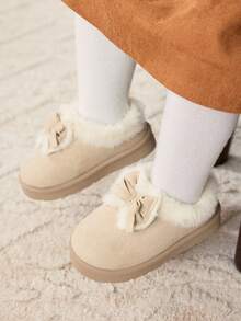 Cozy Pixies 1 par de zapatillas de invierno forradas y cálidas con decoración de lazo en color camello para niñas pequeñas, adecuadas para uso casual, diario, al aire libre y deportes en temporada de invierno - Beis - Ver 2