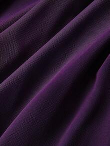 ROMWE Goth 大码哥特式优雅提花网纱不规则飘逸下摆双层荷叶边喇叭袖派对连衣裙，秋冬大码长袖飘逸哥特式日常连衣裙，秋冬日常女装连衣裙，大码深紫色秋冬女装连衣裙，圣诞长款女装连衣裙 - 紫色 - 查看 7