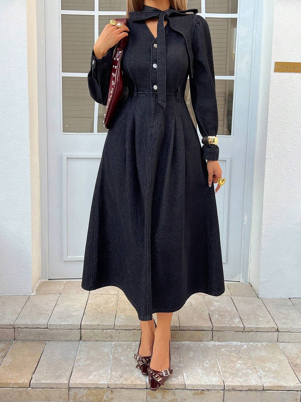 Women's Elegant Denim Dress With Tie Collar, Cinched Waist, And A-Line Dress, Long Sleeve Maxi Dress
