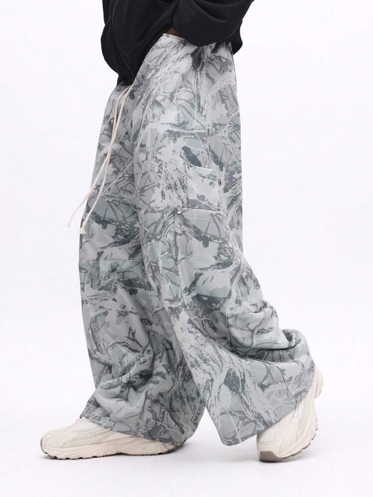 Pantalon de survêtement camouflage coupe tonneau avec poches cargo