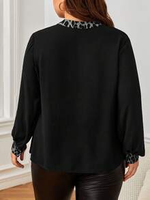 SHEIN Clasi 大码女式豹纹镂空V领长袖衬衫 - 彩色 - 查看 2