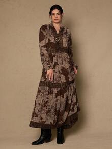 SHEIN VCAY 大码波西米亚风度假休闲复古西部风印花蕾丝拼接长袖雪纺连衣裙 - 咖啡棕 - 查看 5