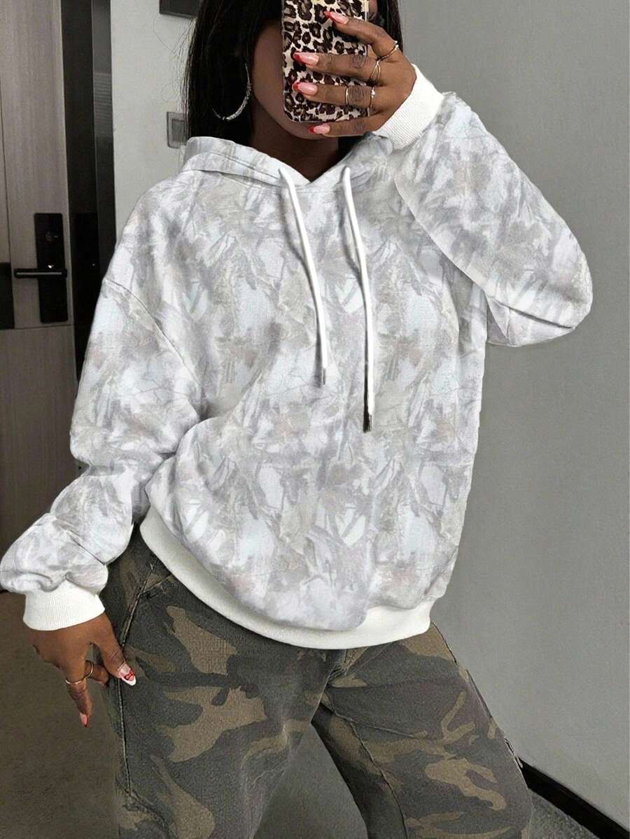 Rovax Leaf Camouflage Fashionable Street Style Women's White Sweatshirt Perfect For Fall/Winter Women's Gift Holiday Sweatshirt Fashion Stylish T-Shirt Attractive Sweatshirt & Sweatpants Sibling Gift Sister Gift Mother's Day Gift Funny Sweatshirt Casual Minimalist Fashion Sweatshirt - Light Grey - View 1