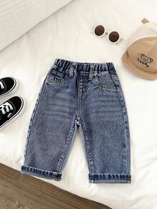 SHEIN Baby/Toddler Boys' Casual Soft Cute Blue Denim Cat Whiskers Loose Fit Baggy Jeans Fall Winter,Baby Basic Style Denim Pants,For Baby Dailywear Fall/Winter Clothes Outfits And Back To School Clothes,Boys Streetwear Outfits,Boy Christmas Outfits,Boys New Year Outfit,Stylish Clothing Collection,Winter Jeans,Toddler Jeans,Warm Jeans,2-Year-Old Boys Denim Jeans,Boys Casual Outfits,Graphic Jeans Boys,2000s Graphic Jeans - Medium Wash - View 3