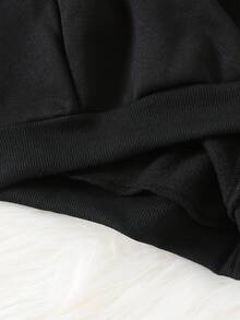 SHEIN 秋冬男童休闲时尚创意个性化清新高端彩色数码67字母标语印花连帽衫和运动裤套装，舒适保暖的秋冬款式，适合男童穿着 - 黑色 - 查看 3