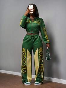 Slaydiva 2025 Höst- och vinternytt Street Casual Loose Fit Grön Mönstertryck Beskuren Långärmad Kofta Sweatshirt + Hög Midja Vida Byxor Dam Tvådelat Set, Lämpligt För Dagliga Utflykter, Vännersammankomster, Halloween, Fest Streetmode, Brunchkläder, Höst- och Vinter Varmt Set, Jul - Grön - Visa 1