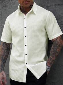 Manfinity CasualCool 男士纯色前扣短袖休闲衬衫，短袖衬衫，纽扣男士衬衫，白色男士衬衫 - 米色 - 查看 1