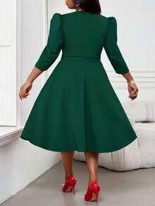 SHEIN Lady CURVE Elegant Party Commuting Wedding Christmas Cocktail Party Valentine's Day Concert/Music Festival Green Knitted Overlap Collar Flared Leg-Of-Mutton Sleeve Midi Three Quarter Length Sleeve Plus Size Green Dresses Spring Outfit Women Casual Dresses For Women - Dark Green - View 2