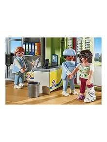 Playmobil City Life Modern Hospital GIRLS FIRST 71615 - Multicolor - View 4