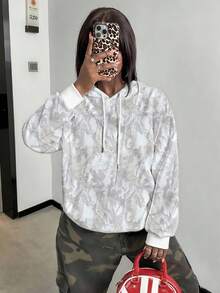 Rovax Leaf Camouflage Fashionable Street Style Women's White Sweatshirt Perfect For Fall/Winter Women's Gift Holiday Sweatshirt Fashion Stylish T-Shirt Attractive Sweatshirt & Sweatpants Sibling Gift Sister Gift Mother's Day Gift Funny Sweatshirt Casual Minimalist Fashion Sweatshirt - Light Grey - View 3