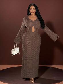Slaydiva فستان ماكسي محبوك أنيق وأنيق ذو أكمام طويلة وياقة عميقة على شكل V وشق جانبي للنساء ذوات الحجم الكبير، لون بيج ثابت، مناسب لحفلات المنتجعات الراقية في خريف وشتاء 2025 - كاكي - مشاهدة 1