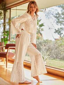 Lullawish Bộ đồ ngủ nữ phong cách Bohemian giản dị, thoải mái, gồm áo crop top buộc dây họa tiết hoa và quần ống rộng, đồ ngủ ren rộng rãi và thoải mái, trang phục ren thêu lỗ phong cách Boho, quần áo mùa đông nữ, trang phục ren Boho nữ, bộ đồ hai mảnh phong cách Boho. - Màu be - Xem 4