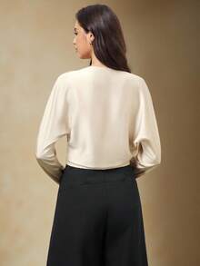 BizChic 2025秋冬新款香槟色褶皱女式衬衫，现代优雅都市通勤日常浪漫休闲90年代圣诞节新年、感恩节派对、海滩毕业典礼等场合时尚百搭，适合婚礼宾客、主人、约会、派对、音乐会、早午餐、机场等多种场合。 - 白色 - 查看 4