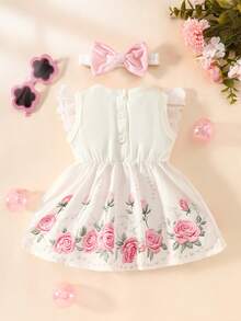 SHEIN 华丽的新生儿公主裙，精致蕾丝喇叭袖，飘逸灵动，柔和的粉色超大蝴蝶结甜美可爱，刺绣玫瑰花裙摆点缀珍珠，搭配同款发带，面料柔软亲肤。 - 彩色 - 查看 3