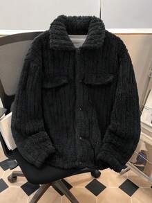 Manfinity Joysei Manfinity翻盖细节纽扣前襟法兰绒抓绒夹克，男士前襟纽扣长袖口袋简约夹克，休闲日常穿着，秋冬季节，男友礼物，外出穿着，泰迪绒内衬外套，街头风，美式复古街头风夹克，Grunge风格 - 黑色 - 查看 3