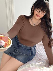 SHEIN EZwear 大码纯色圆领常规肩部长袖连体衣，适合秋冬季、圣诞节、新年、感恩节、派对、婚礼、海滩、毕业典礼等场合，时尚优雅，休闲百搭，适合外出、约会、预约、通勤等各种场合。 - 棕色 - 查看 4