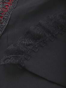 Sunspun Blusa de manga larga con cintura ceñida, dobladillo asimétrico y detalles de encaje en contraste de color para mujer de talla grande - Multicolor - Ver 3