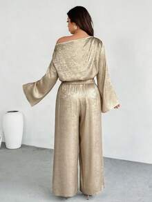 Firerie Damen Große Größen Set aus asymmetrischer Schulter Loose Metallic Weite Ärmel Bluse und Elastischer Taille Weite Bein Hose, geeignet für Dates, Partys, Pendeln, Konzerte, Abschlussfeier, Lehreroutfit, formelle Anlässe - Gold - Übersicht 3