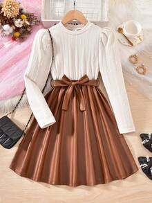 Sparklyn 秋冬季女童优雅针织圆领泡泡袖PU仿皮拼接连衣裙 - 棕色 - 查看 3