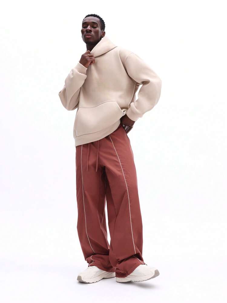 Relaxed Sweatpants With White Piping Detail