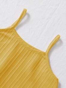 SHEIN Genkimix Kids Bộ 3 áo hai dây dệt họa tiết sọc đơn giản, viền bèo nhún đôi cho bé gái và quần short cạp chun có viền bèo nhún, màu sắc: be, xanh lá, tím, thích hợp cho các hoạt động thể thao ngoài trời và đi chơi thường ngày, phù hợp với trẻ từ 4-7 tuổi - Nhiều màu - Xem 3