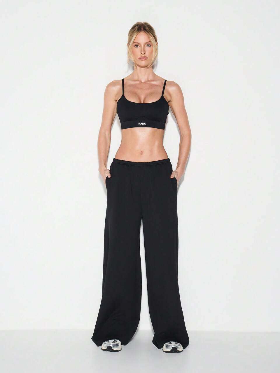 Weite Jogginghose mit Kordelzug